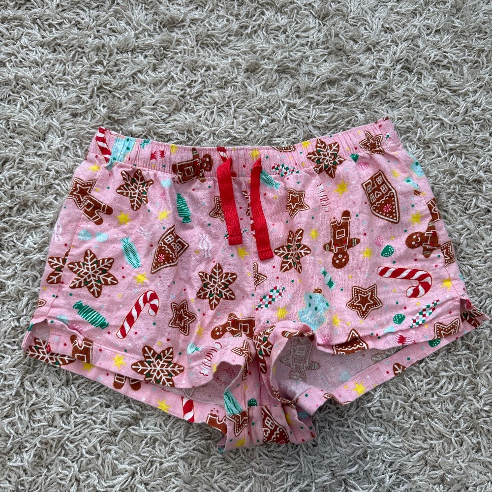 Women's Old Navy gingerbread christmas patterned shorts size medium